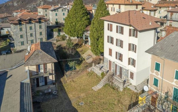 casa indipendente in vendita ad Esino Lario
