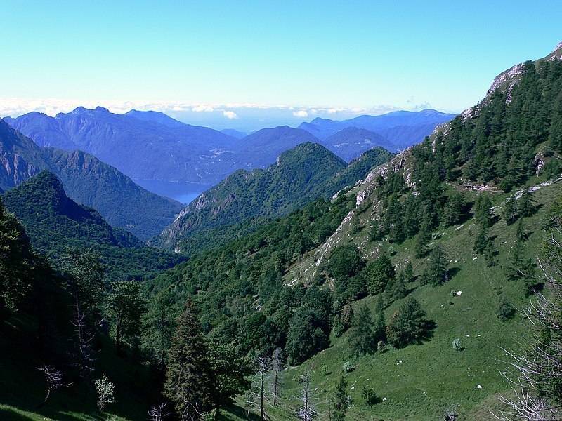 appartamento in vendita ad Esino Lario