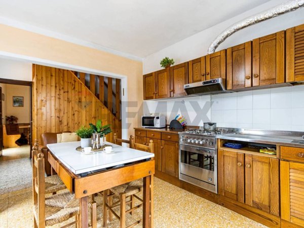 appartamento in vendita ad Esino Lario