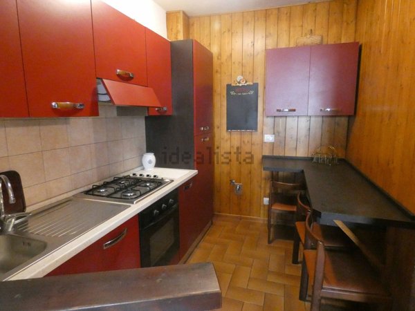 casa indipendente in vendita ad Esino Lario in zona Cainallo