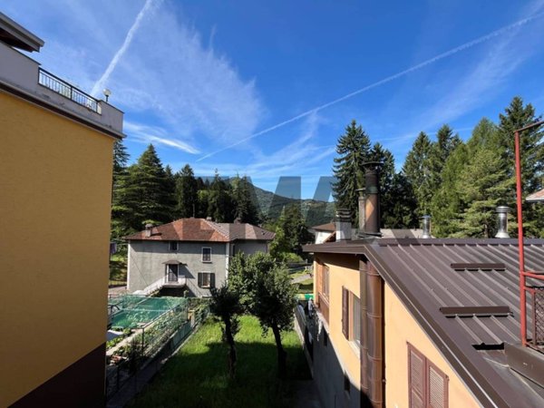 casa indipendente in vendita ad Esino Lario in zona Cainallo