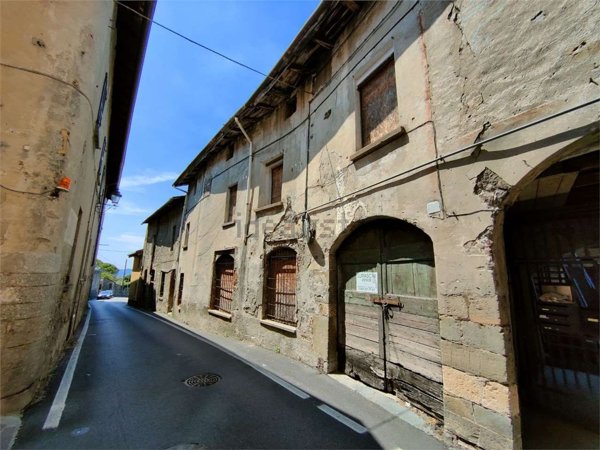 rudere in vendita a Galbiate