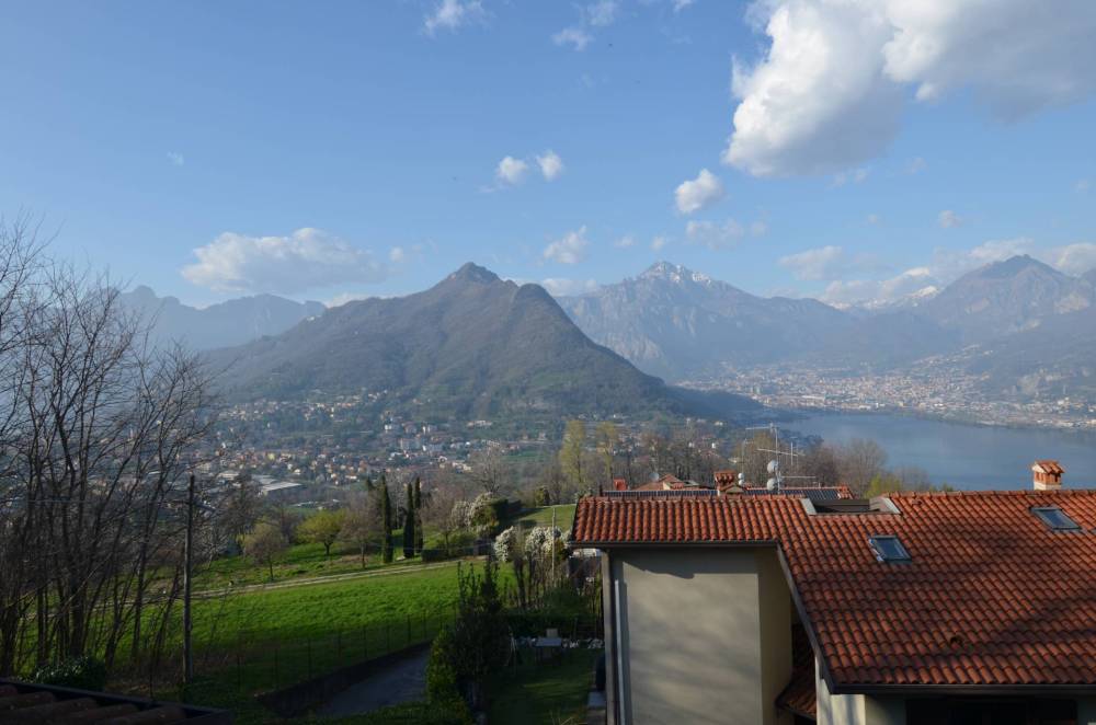 appartamento in vendita a Galbiate in zona Mozzana