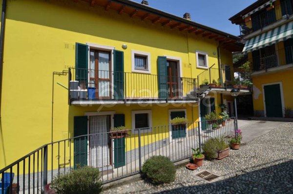 appartamento in vendita a Galbiate in zona Sala al Barro