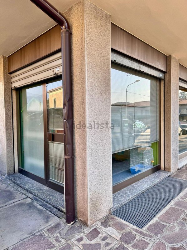 locale commerciale in vendita a Galbiate