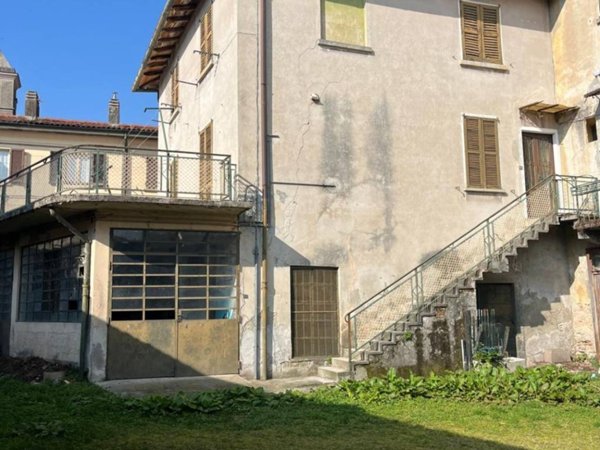 casa indipendente in vendita a Galbiate in zona Camporeso