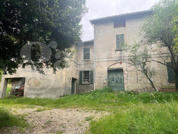 casale in vendita a Galbiate
