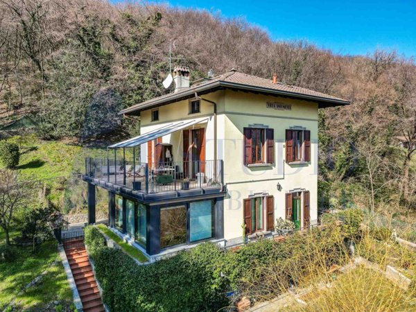 casa indipendente in vendita a Galbiate in zona S. Michele