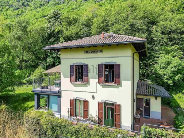casa indipendente in vendita a Galbiate in zona S. Michele