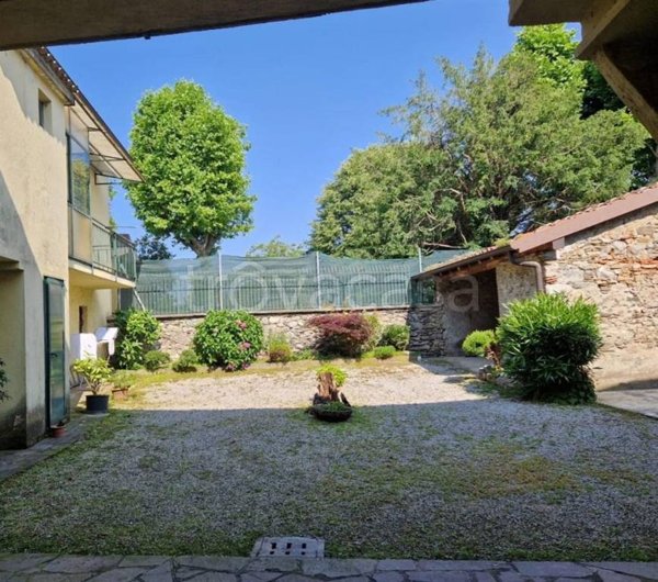 casa indipendente in vendita a Galbiate in zona Bartesate
