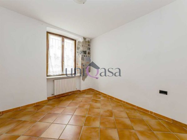 appartamento in vendita a Galbiate in zona Sala al Barro