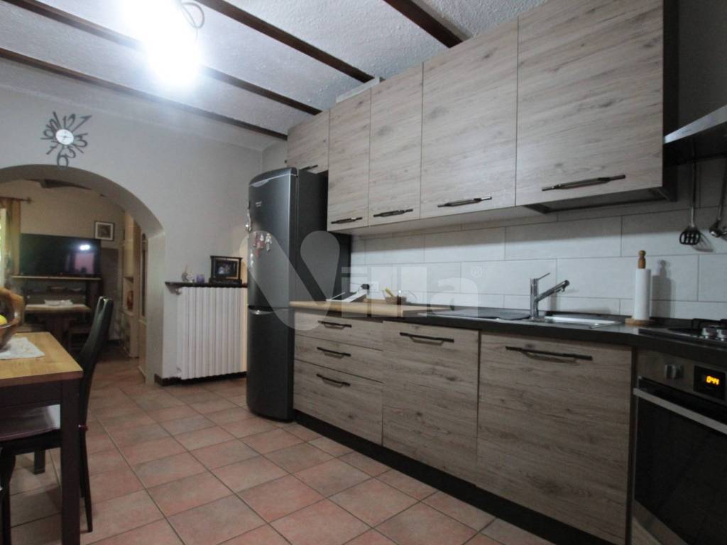appartamento in vendita a Galbiate in zona Sala al Barro