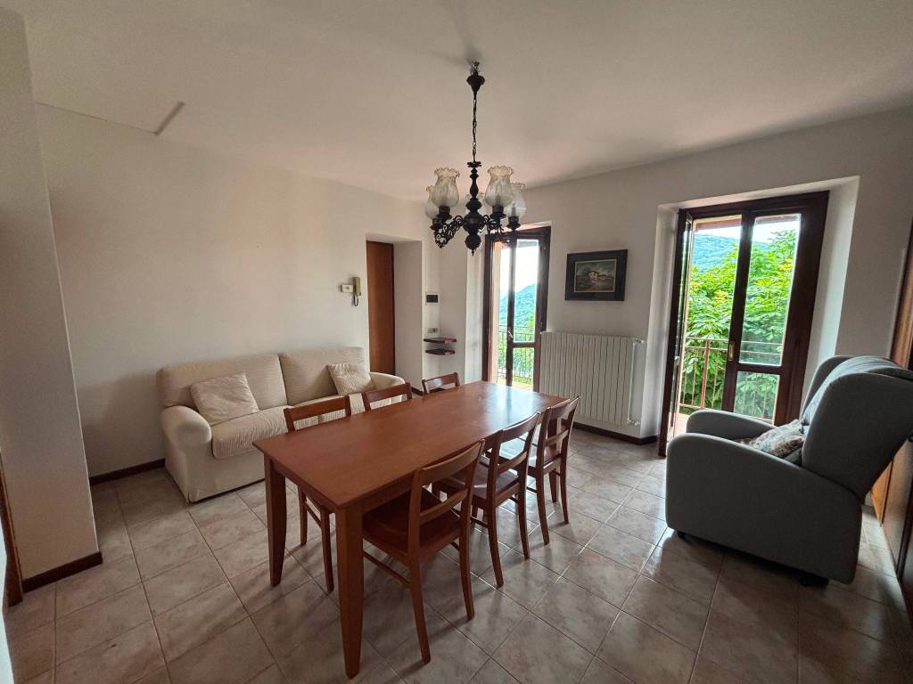 casa indipendente in vendita a Galbiate