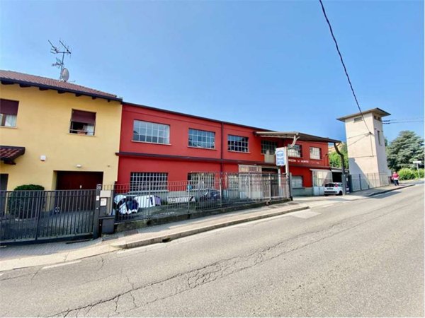 locale commerciale in vendita a Galbiate