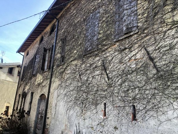 casa indipendente in vendita a Galbiate