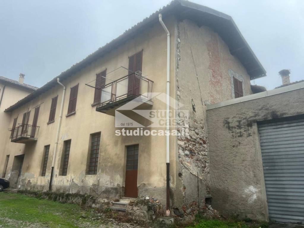 locale di sgombero in vendita a Galbiate