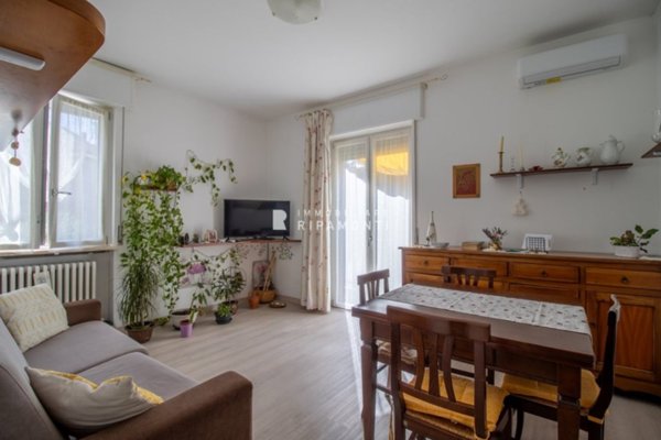 appartamento in vendita a Galbiate in zona Sala al Barro