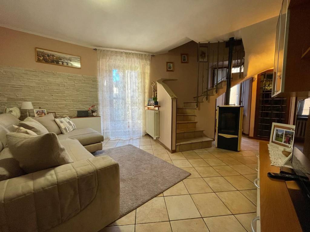 casa indipendente in vendita a Galbiate