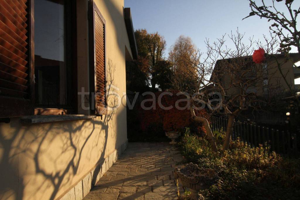 casa indipendente in vendita a Galbiate