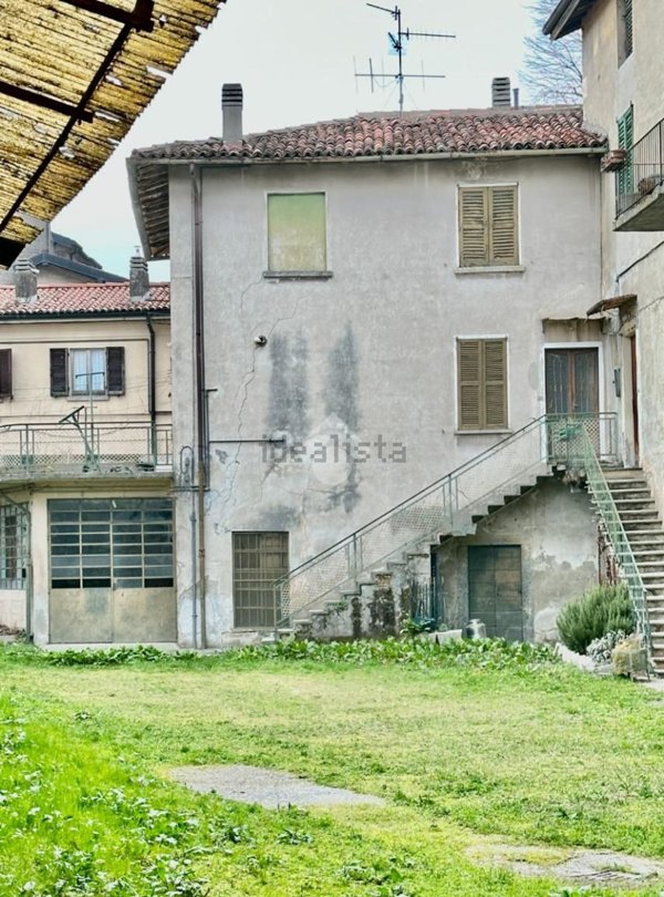 casale in vendita a Galbiate