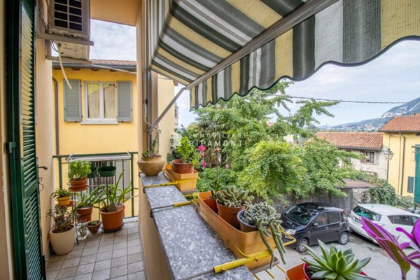 appartamento in vendita a Galbiate in zona Sala al Barro