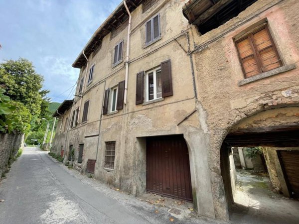 casa indipendente in vendita a Galbiate