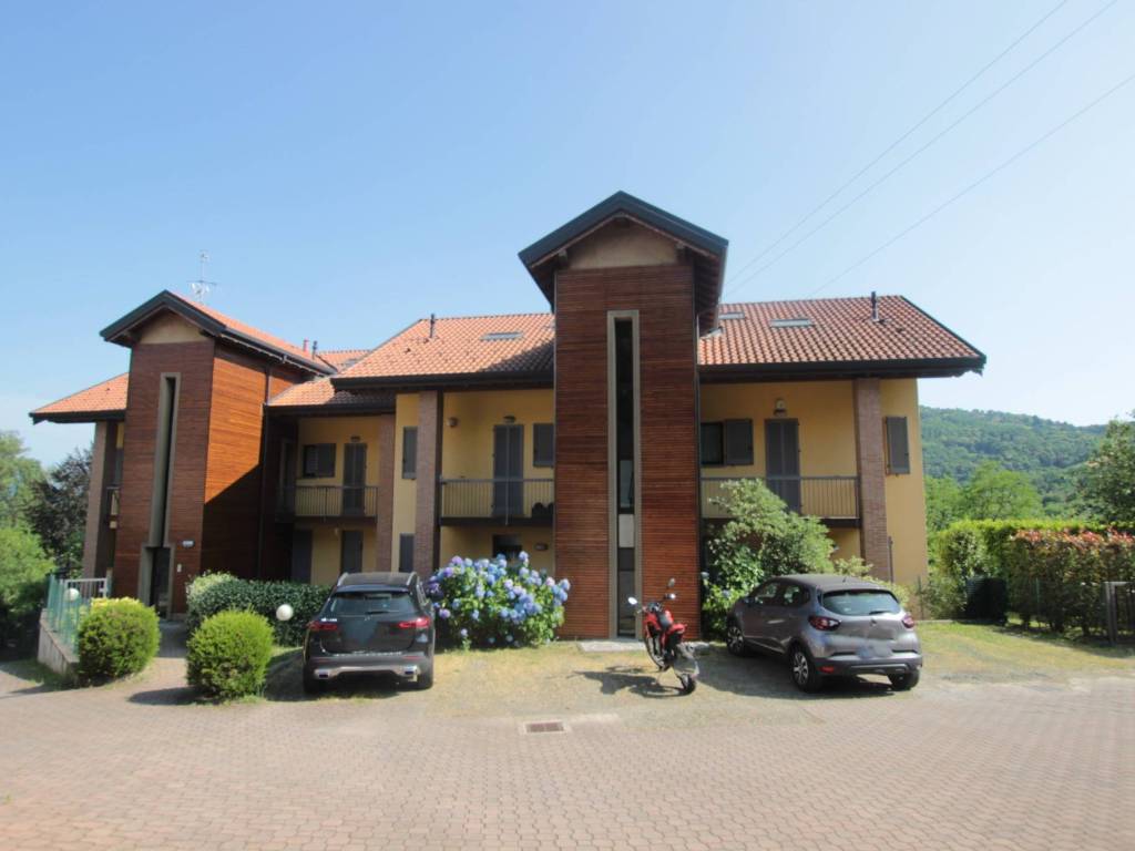 appartamento in vendita a Galbiate in zona Vignola