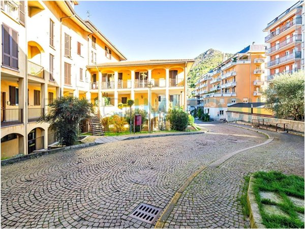appartamento in vendita a Galbiate in zona Solaro