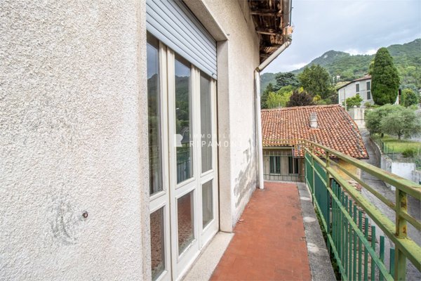 casa indipendente in vendita a Galbiate in zona Solaro