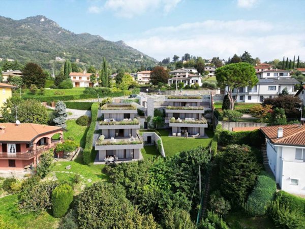 appartamento in vendita a Galbiate in zona Sala al Barro