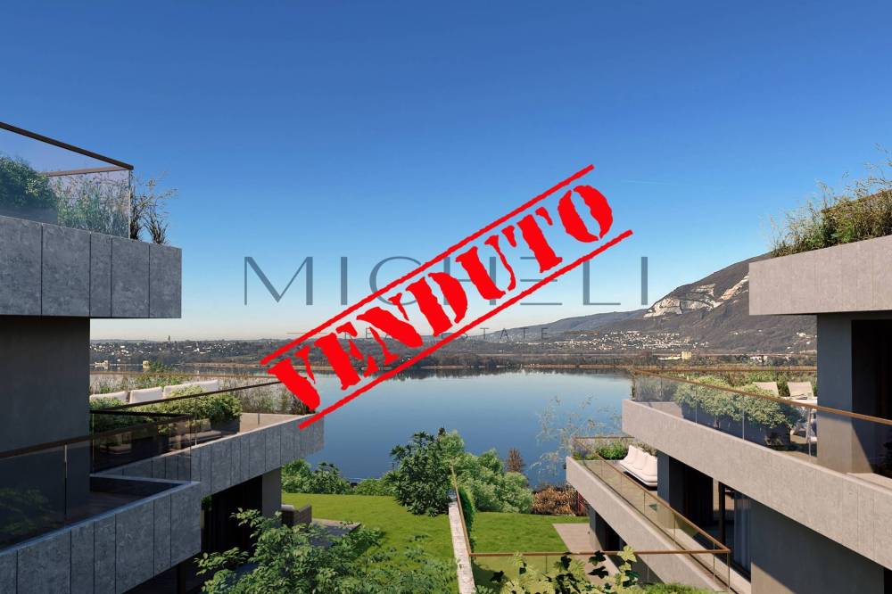 appartamento in vendita a Galbiate in zona Sala al Barro