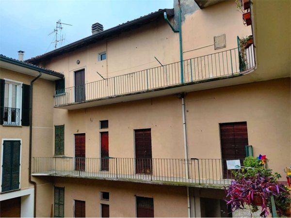 appartamento in vendita a Galbiate in zona Bartesate