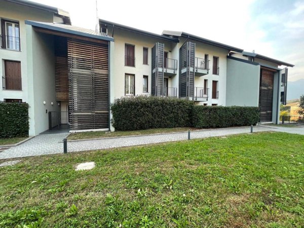 appartamento in vendita a Galbiate in zona Solaro