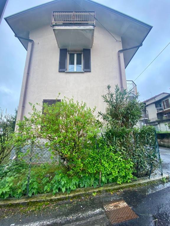 casa indipendente in vendita a Garbagnate Monastero