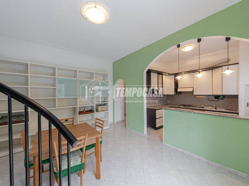 appartamento in vendita a Garbagnate Monastero