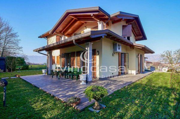 casa indipendente in vendita a Garbagnate Monastero