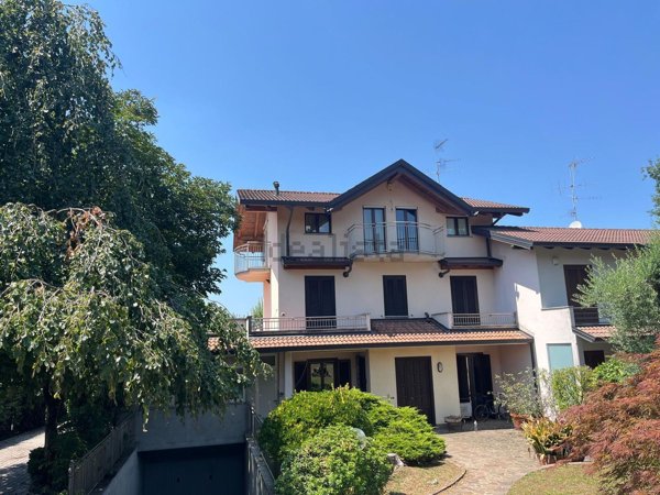 casa indipendente in vendita a Garbagnate Monastero
