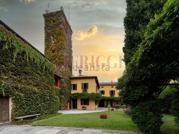casa indipendente in vendita a Garbagnate Monastero
