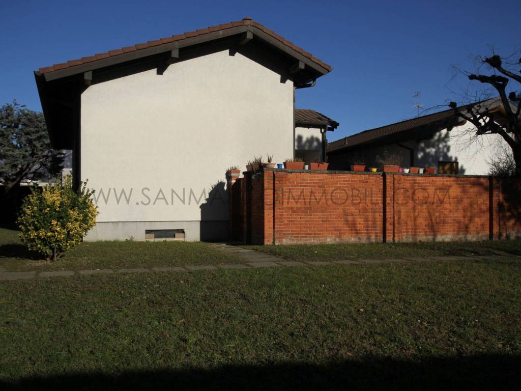 casa indipendente in vendita a Garlate