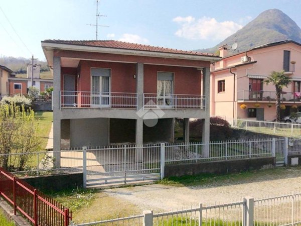 casa indipendente in vendita a Garlate