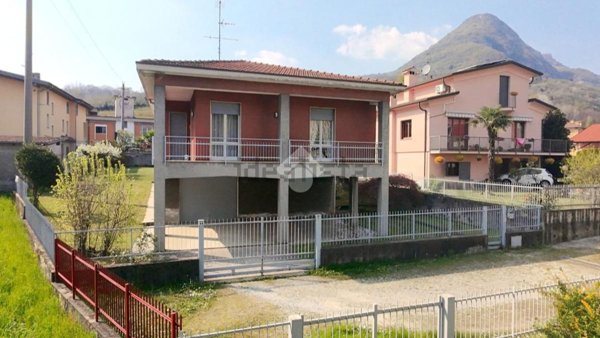 casa indipendente in vendita a Garlate