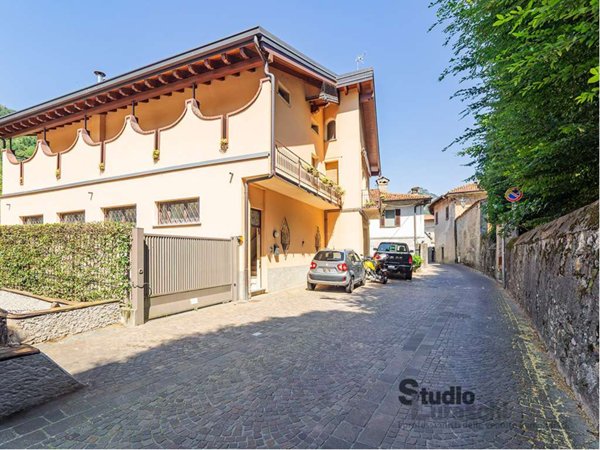 casa indipendente in vendita a Garlate