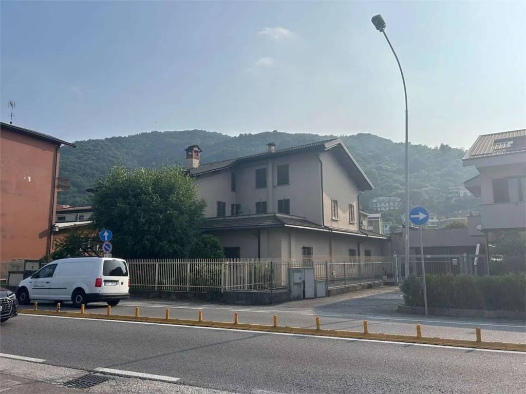 casa indipendente in vendita a Garlate