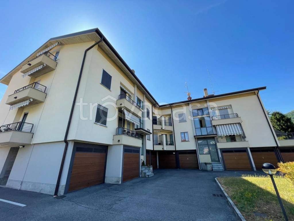 appartamento in vendita a Garlate