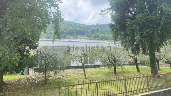 casa indipendente in vendita a Garlate in zona Ponte