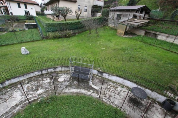 casa indipendente in vendita a Garlate
