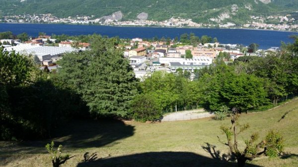 casa indipendente in vendita a Garlate in zona Barzago