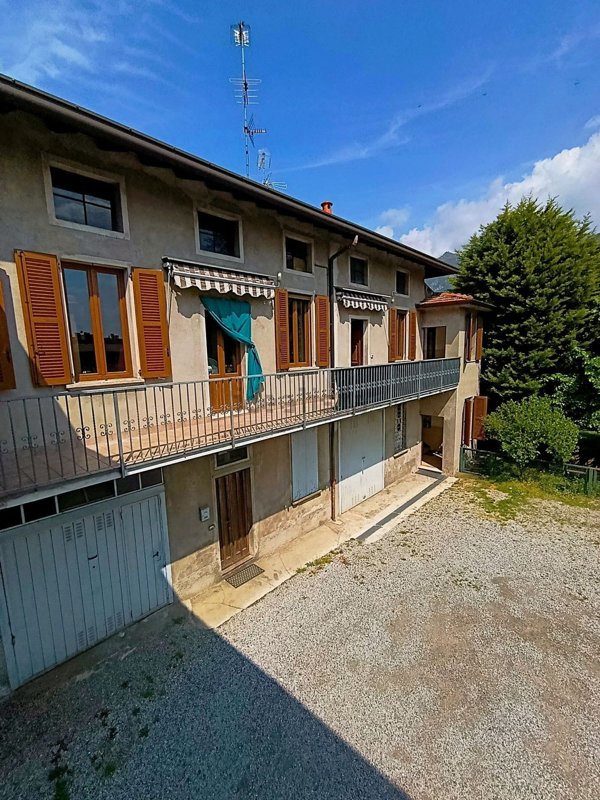 casa indipendente in vendita a Garlate in zona Ponte