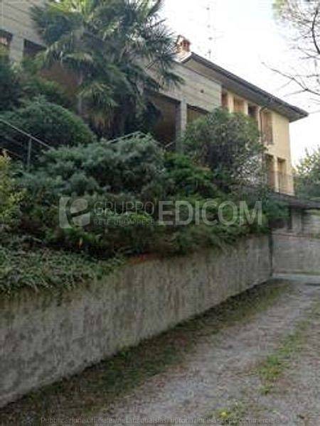 appartamento in vendita ad Imbersago
