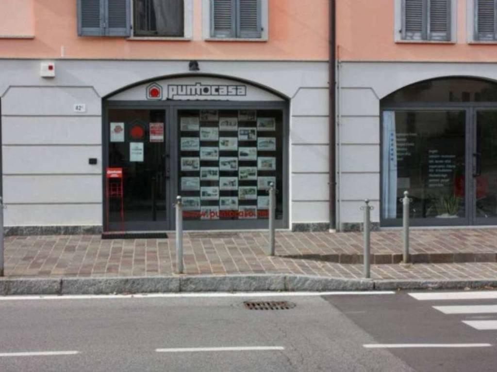 negozio in vendita ad Imbersago